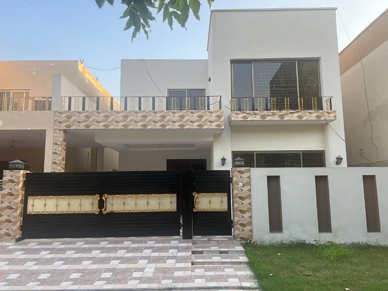 10 Marla Brand New House Available For Sale 0