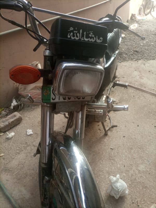 Honda 125/ 2015 model, Sialkot number,,03437799607 2