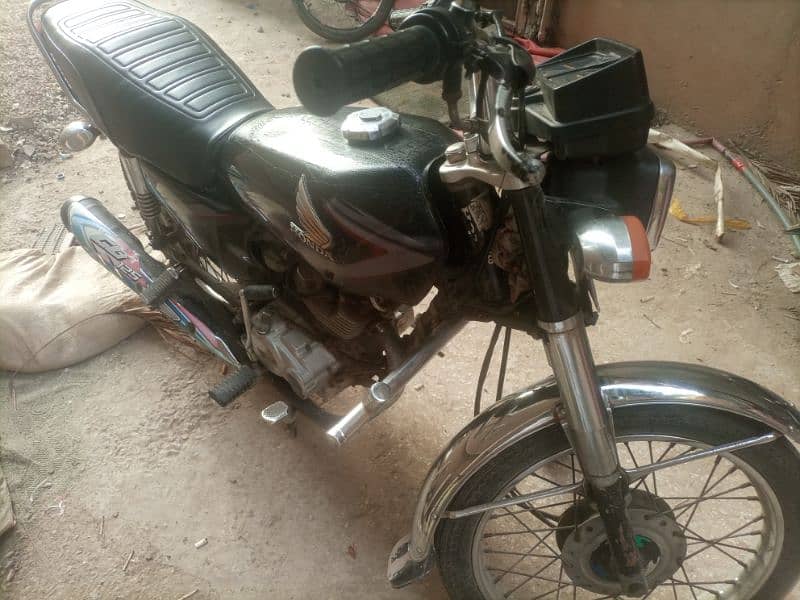 Honda 125/ 2015 model, Sialkot number,,03437799607 3