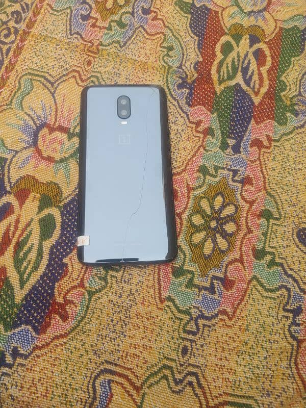 oneplus 6t dual sim pta 8+128.   contact no 03240120302 5