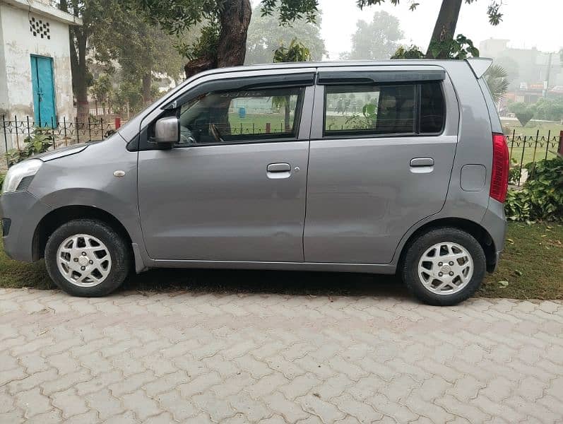 Suzuki Wagon R 2018 total genuine just 3 pis touch 2