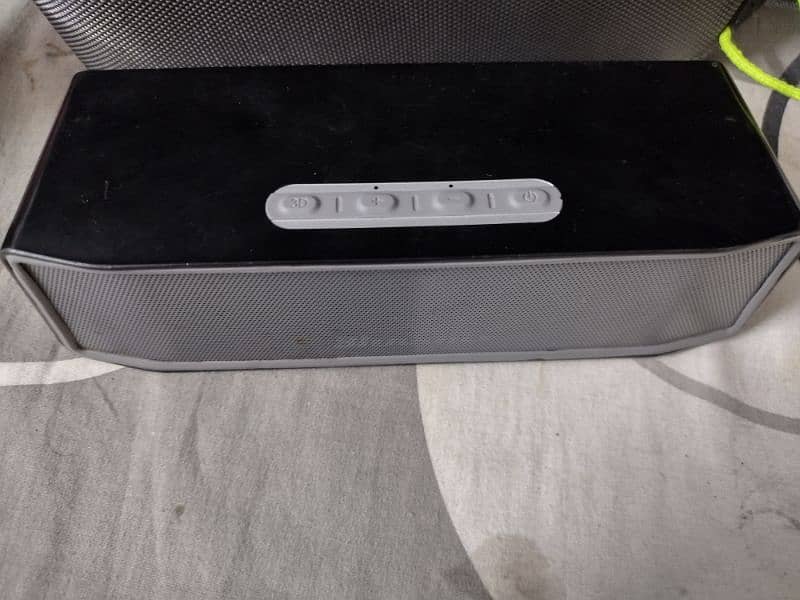 branded Bluetooth speaker bose 1