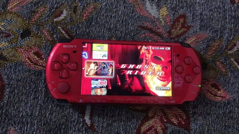 PSP 3000 with custom neon theme 6