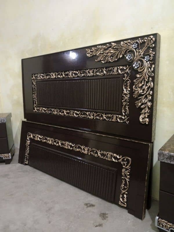 complete bed set new candetion for sale in Lahore 7