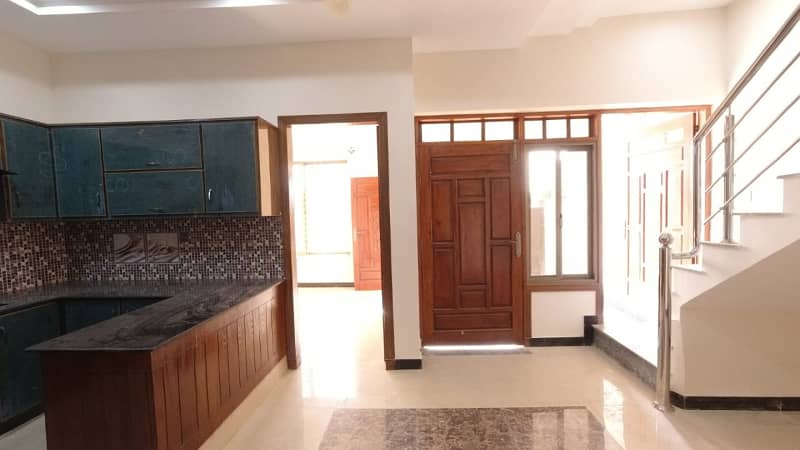 5 MARLA BRAND NEW HOUSE FOR SALE in FAISAL TOWN BLOCK C 4