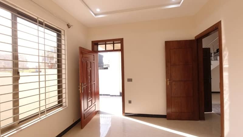 5 MARLA BRAND NEW HOUSE FOR SALE in FAISAL TOWN BLOCK C 11