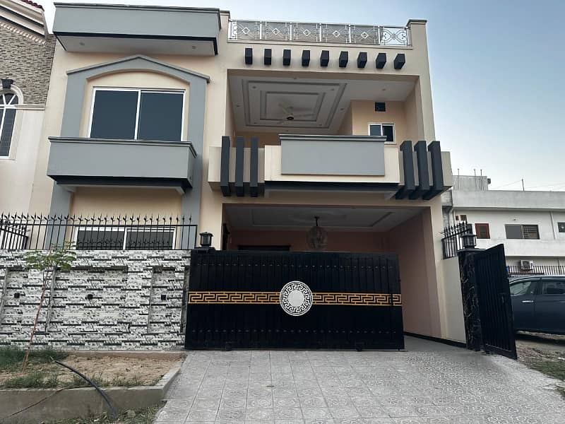 8 MARLA BRAND NEW HOUSE FOR SALE in FAISAL TOWN BLOCK A 0