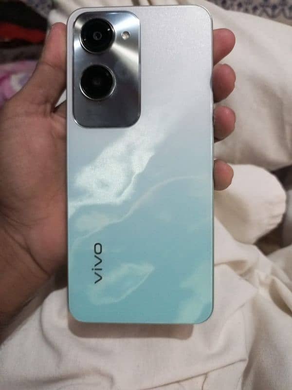 Vivo Y18  4+4/ 128 GB 4