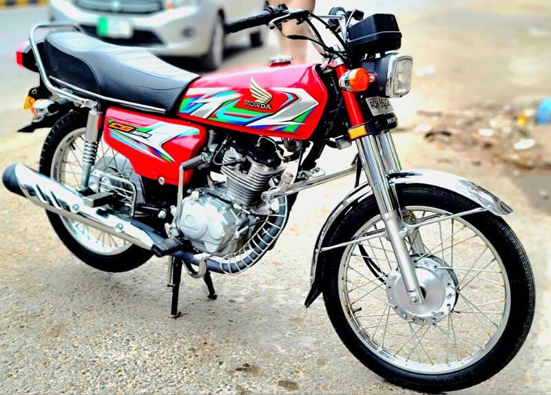 HONDA 125 2023 RED MODEL IN SUPER LUSH CONDITION 0