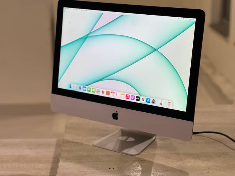 iMac 2019 21.5inch 4k Core i5 5unit available 3