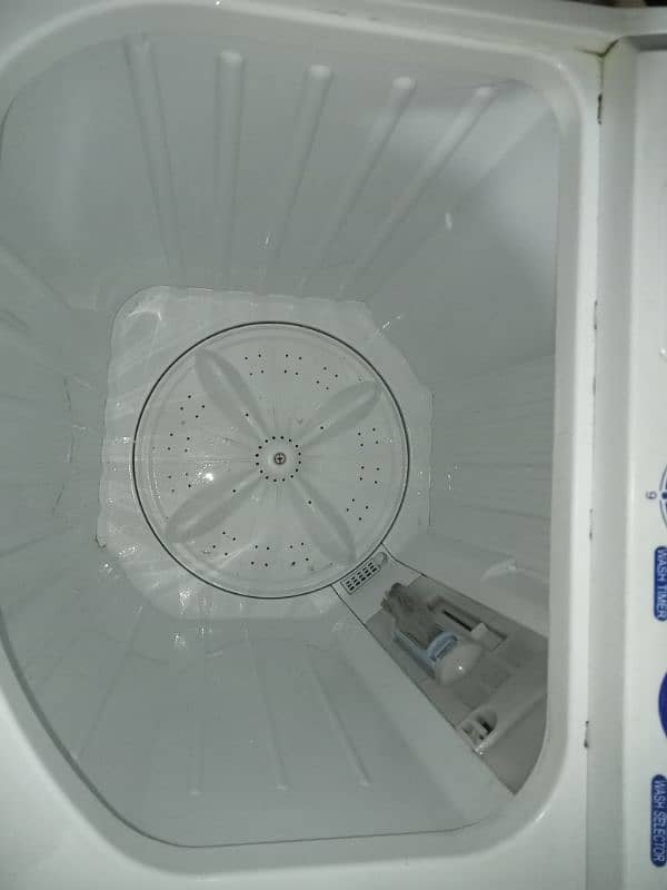 Haier Semi Automatic Washing Machine totally Genuine 3