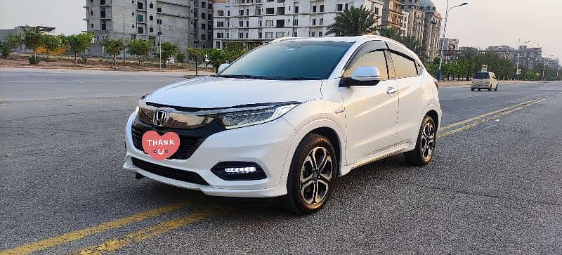 Honda Vezel 2018 Z Honda Sensing Fully Loaded with Electric Seats 18