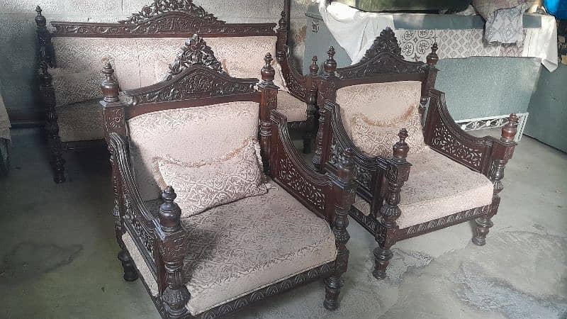 5 seater / chiniote/ shesham wood/ sofa set 6