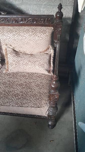 5 seater / chiniote/ shesham wood/ sofa set 8