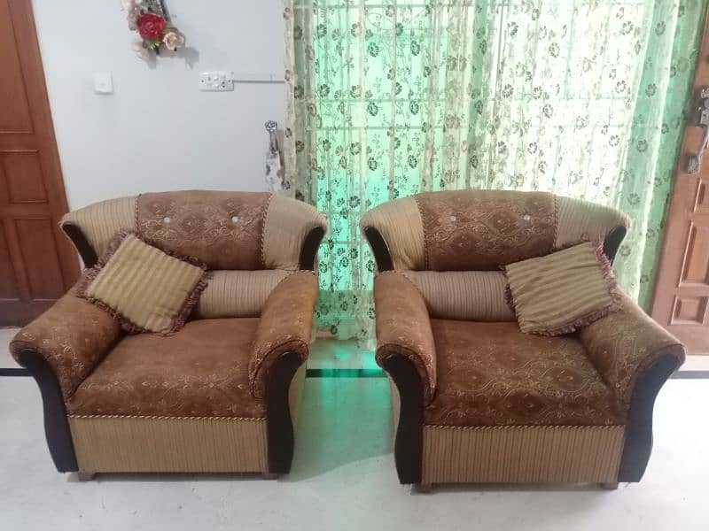 5 Seater Sofa Set: Perfect for your living room 1