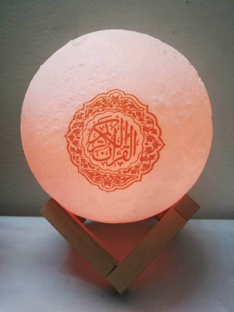 Moon Lamp Bluetooth Speaker with Full Quran Audio 7