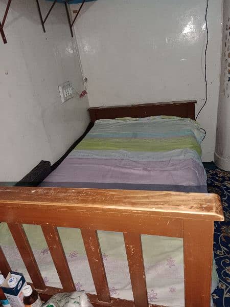 single bed with daraz for sale without mattress 1