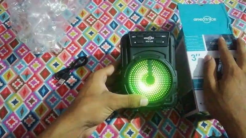 Bluetooth wireless MP3 speaker 2