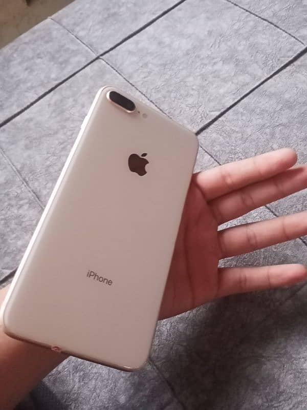 I phone 8 plus 4 month sim working factory unlocked 10/10 {rose gold} 5