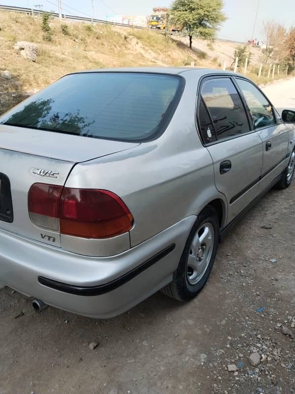 Honda Civic VTi 1998 4