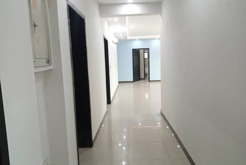 4 Bed Apt Available for rent in Askari 11 Lahore. 3