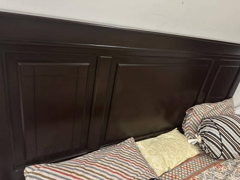 bed / double bed / king size bed / poshish bed / bed set / side table 5