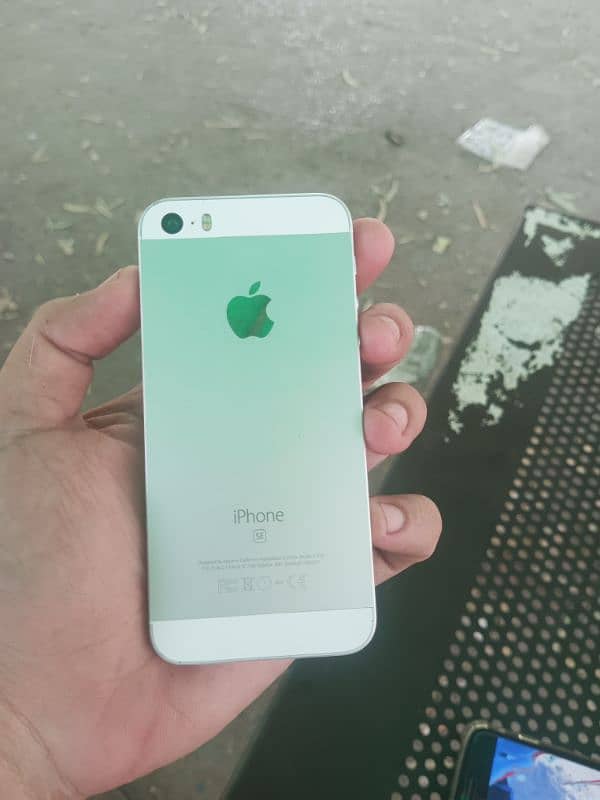 Iphone se 2016 64 gb bypass bilkul genioun 3