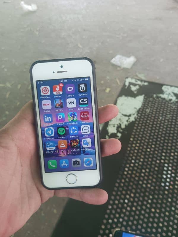 Iphone se 2016 64 gb bypass bilkul genioun 5