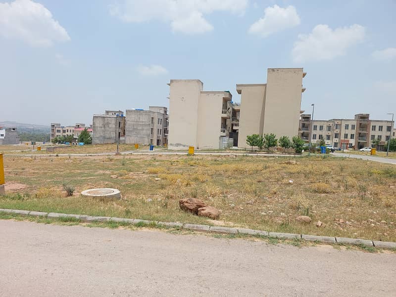 5 Marla Plot in Phase 8 Extension, Bahria Town Rawalpindi Long-Term Investment Opportunity 1