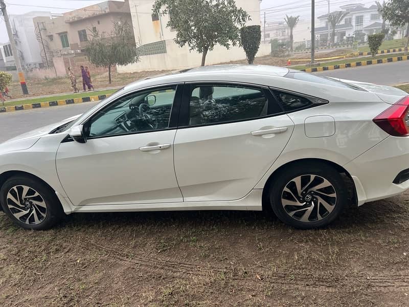 Honda Civic Oriel 2017 9