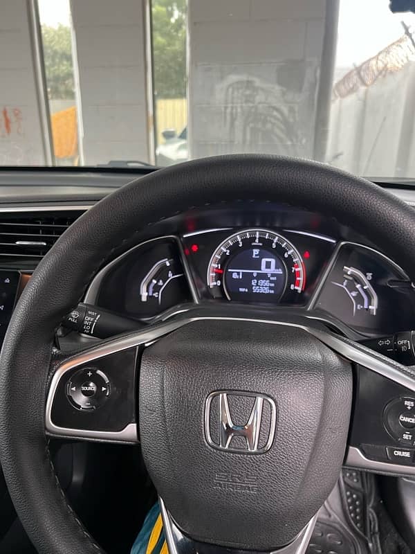 Honda Civic Oriel 2017 16