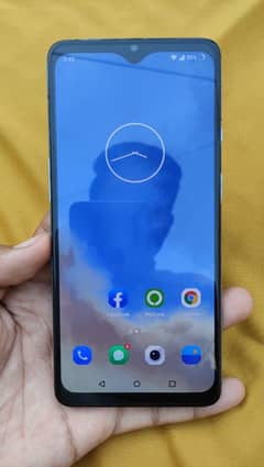 OnePlus 7t with 10/10 condition, no fault