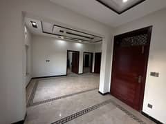 Ground portion house for rent. Location paris city e block h13.