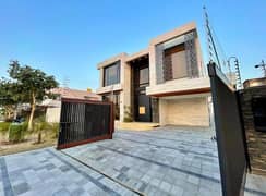 10 Marla Alluring Upper Portion On Top Location For Rent In Statelife Society Near DHA Phase 5 Lahore