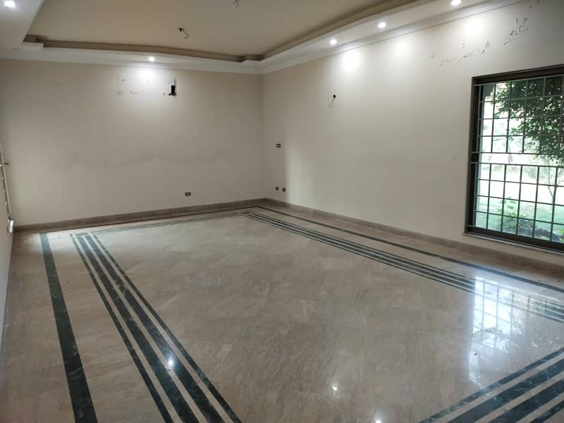 Ideal Location 10 Kanal Commercial Kothi Bungalow For Rent Canal Road Near Kashmir Pul Faisalabad 22