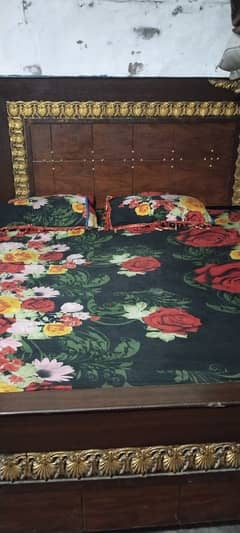 king size double bed with mattres