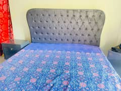 Complete bed set with mattress