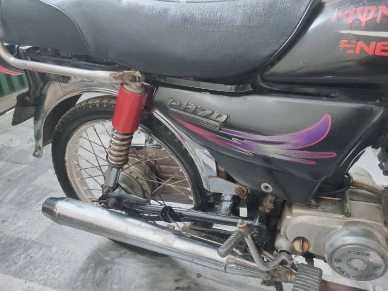 Pak hero bike urgently sale . 1