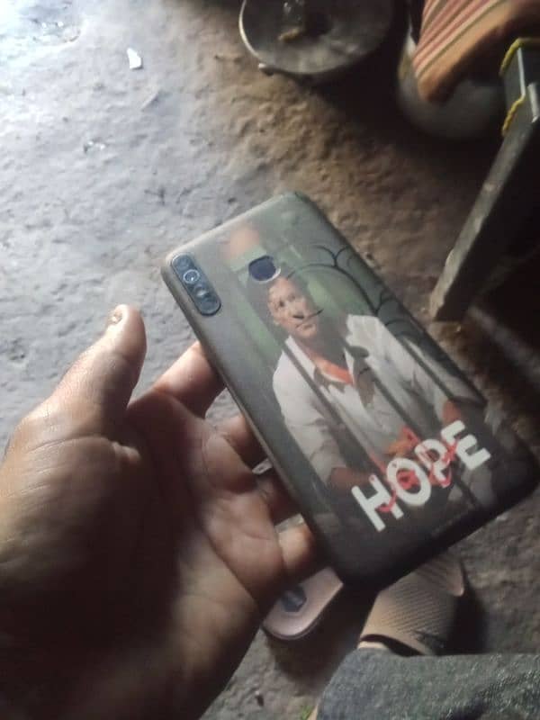 infinix hot 8  4 64.5000 btry set OK hai 2