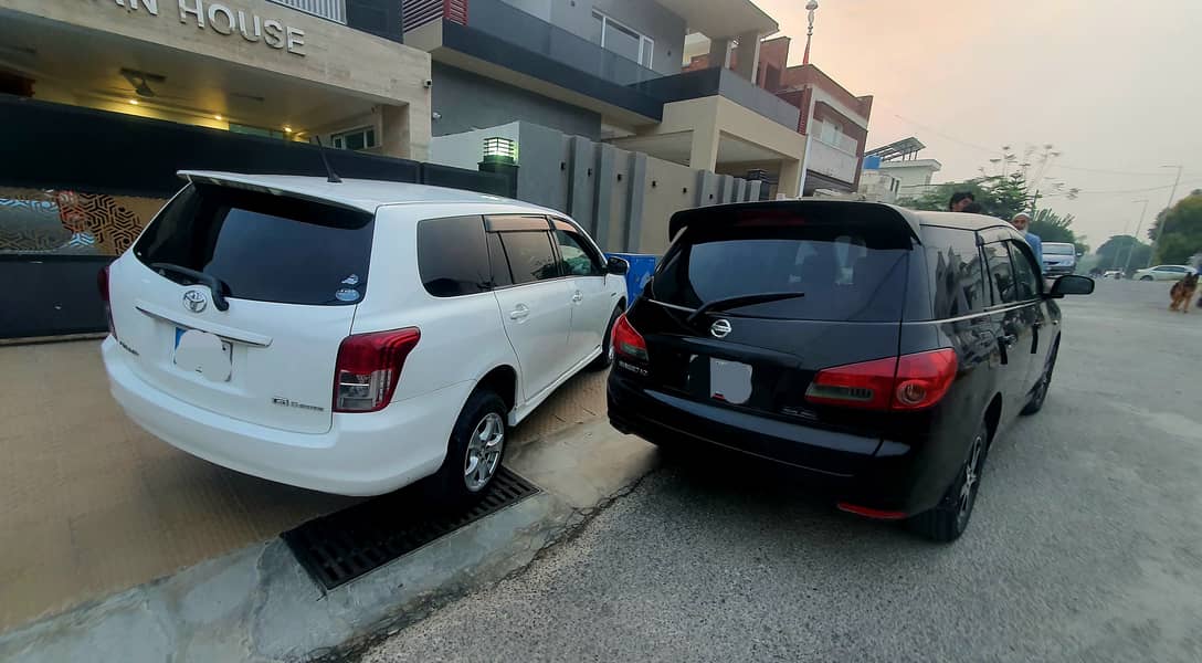 Toyota Fielder G Push Start & Nissan wingroad 0