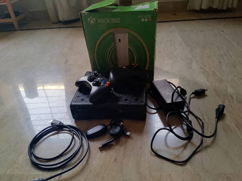 Xbox 360 and 2 wireless controller 4