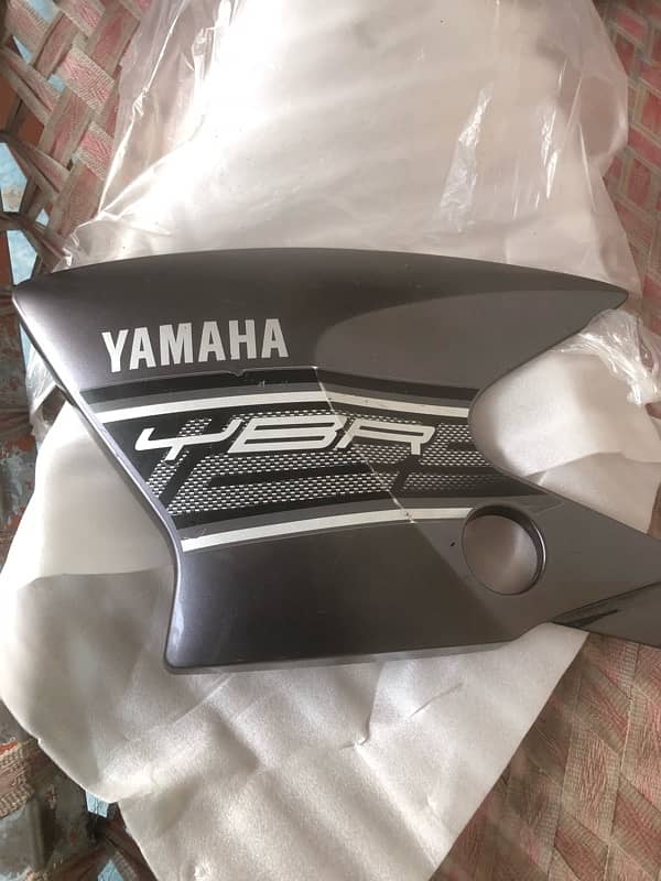 Ybr 125 black and grey scoop for sell 1