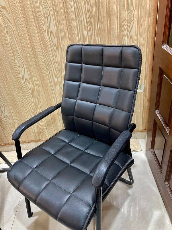 Leather Chair with Armrest - Black 0