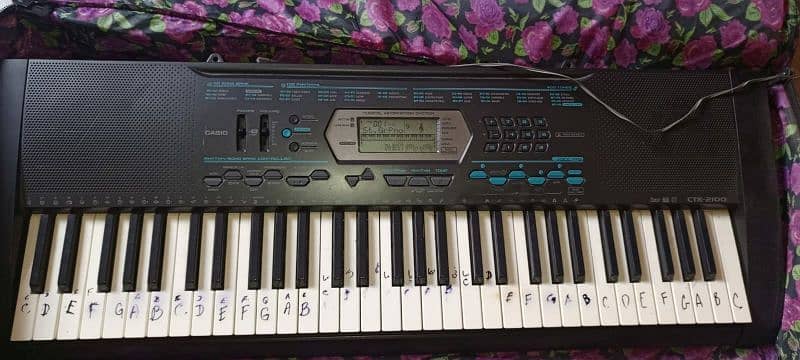 Casio CTK 2100 piano 2