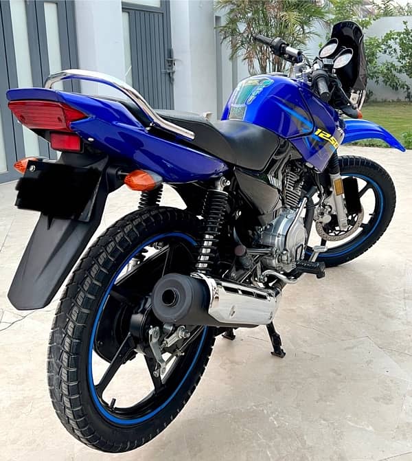 Yamaha ybr 125 G for sale in brand new condition 9