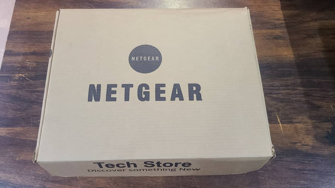 NETGEAR Gaming Router R8000 |Tri-Band | Nighthawk | AC3200 (With Box) 1