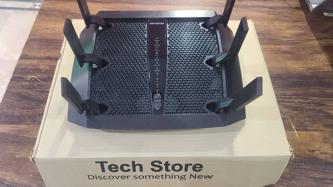 NETGEAR Gaming Router R8000 |Tri-Band | Nighthawk | AC3200 (With Box) 12