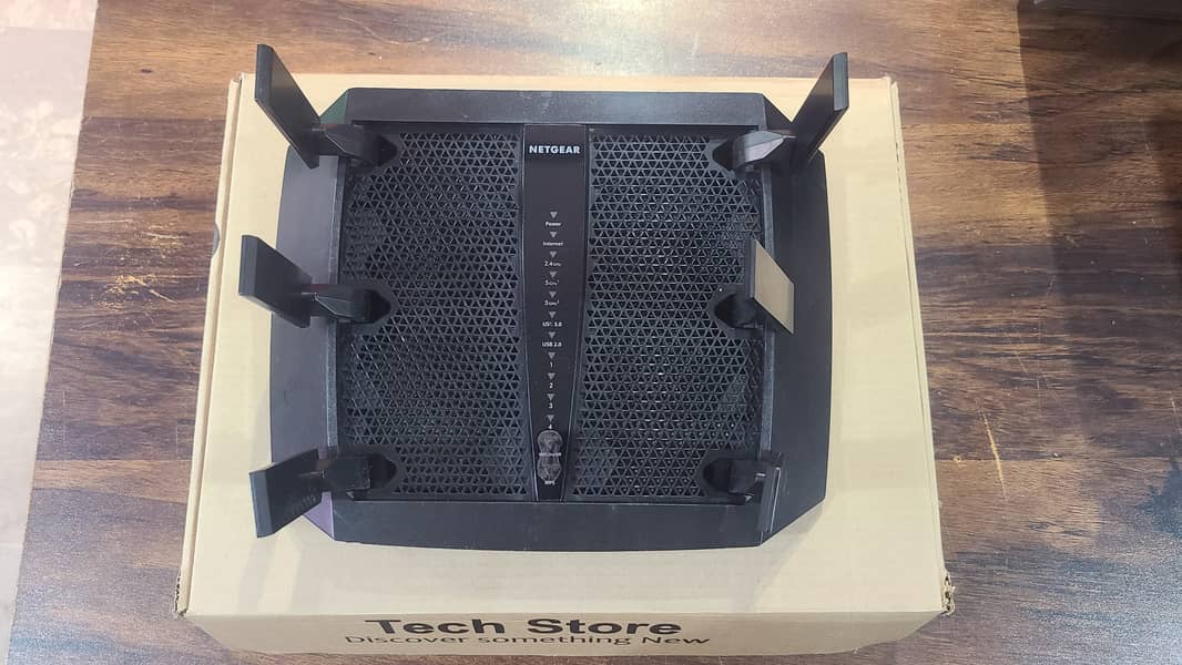 NETGEAR Gaming Router R8000 |Tri-Band | Nighthawk | AC3200 (With Box) 13