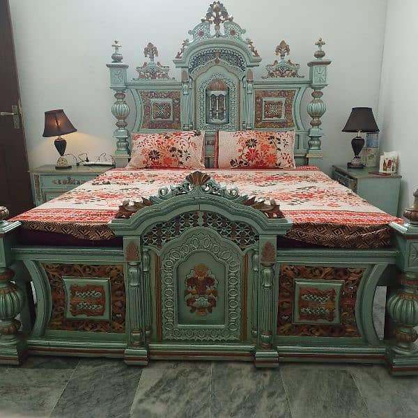 Bed set / king size bed / dressing table / chinioti bed / for sale 1