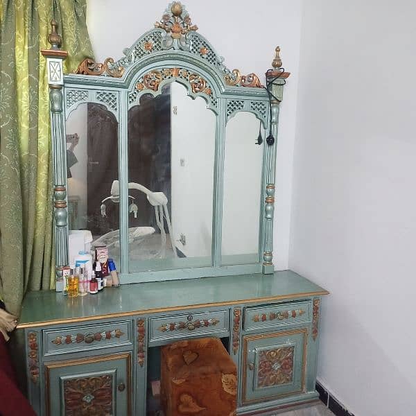 Bed set / king size bed / dressing table / chinioti bed / for sale 2